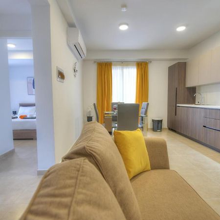 Brand New And Tastefully Furnished 2 Bedroom Apartment Ddif1-2 Gzira Bagian luar foto
