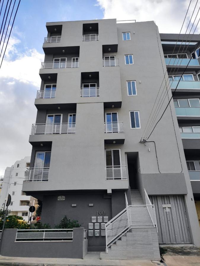 Brand New And Tastefully Furnished 2 Bedroom Apartment Ddif1-2 Gzira Bagian luar foto