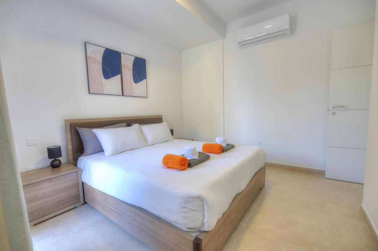 Brand New And Tastefully Furnished 2 Bedroom Apartment Ddif1-2 Gzira Bagian luar foto