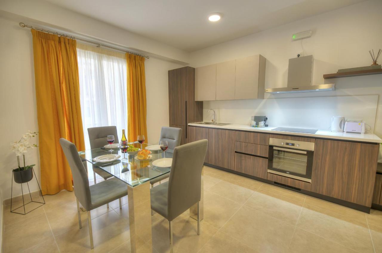 Brand New And Tastefully Furnished 2 Bedroom Apartment Ddif1-2 Gzira Bagian luar foto