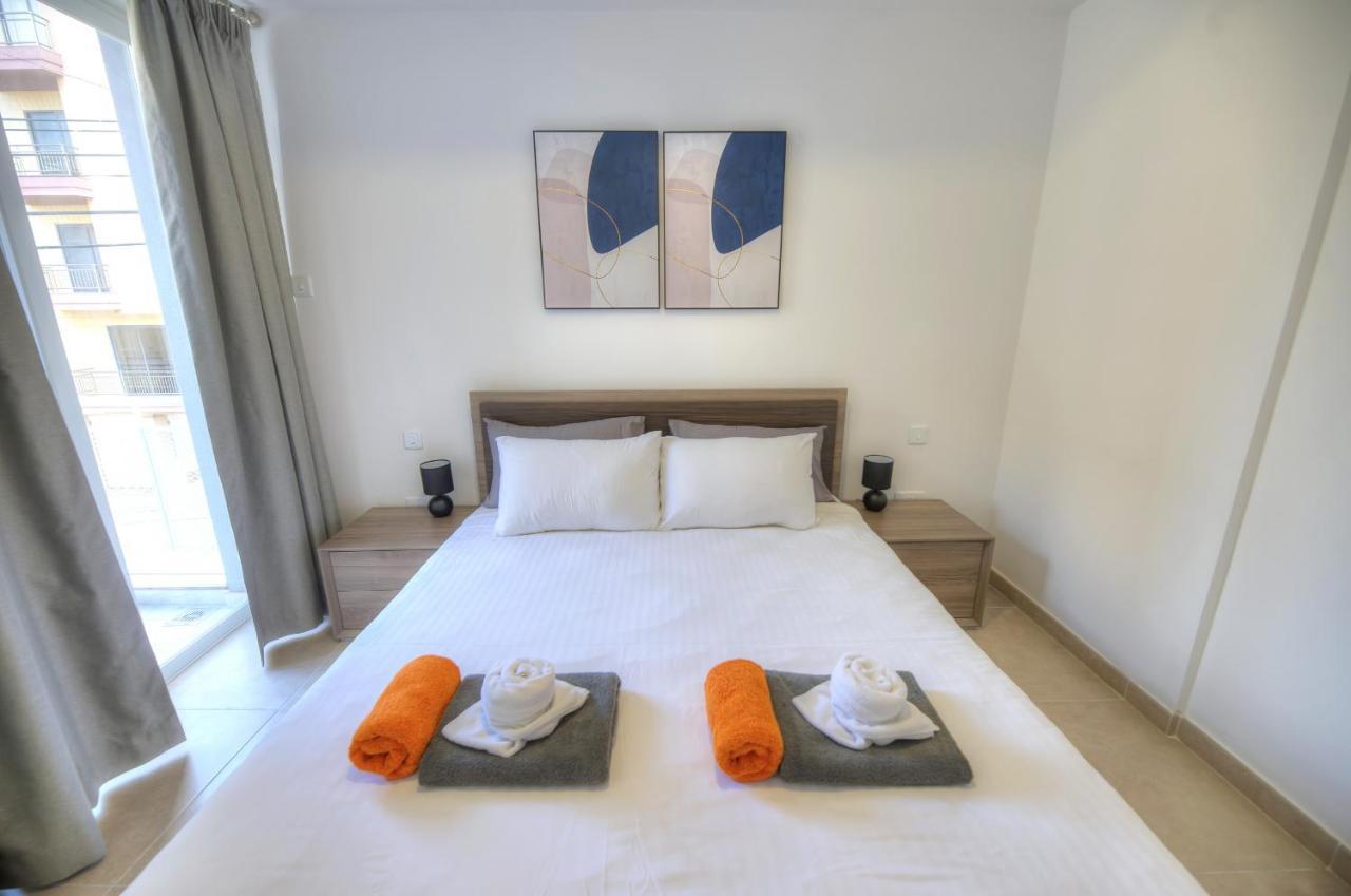 Brand New And Tastefully Furnished 2 Bedroom Apartment Ddif1-2 Gzira Bagian luar foto